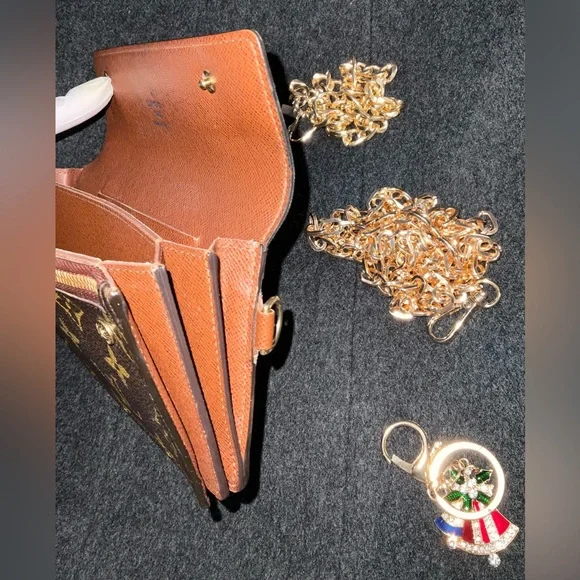 LOUIS VUITTON✅AUTHENTIC LONG ACCORDION WALLET - Picture 11 of 16